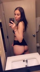 Даша, 8 937 833-22-18 Даша предлагает массаж простаты страпоном, недорого