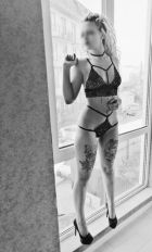 Иринка, 8 900 664-52-81 страпонесса Иринка, рост: 169, вес: 65, закажите онлайн